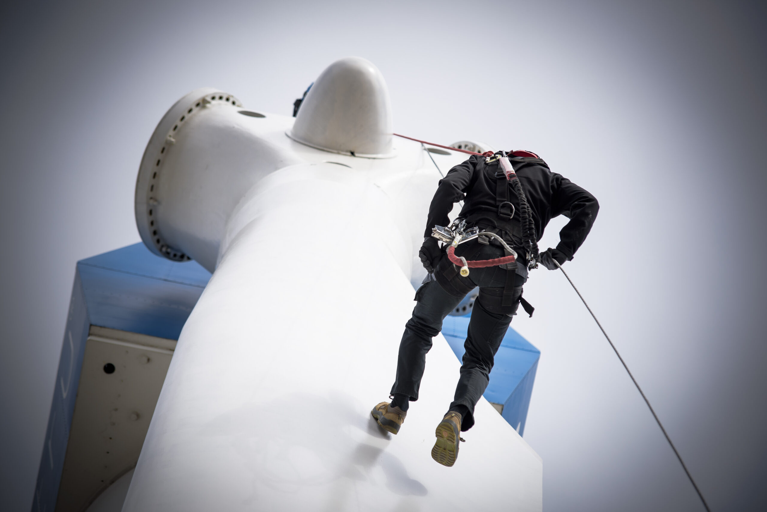 bezpieczne poruszanie się po turbinie wiatrowej